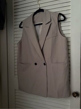 Sleeveless Double-Breasted Tailored Vest Jacket - Taupe - Oversize